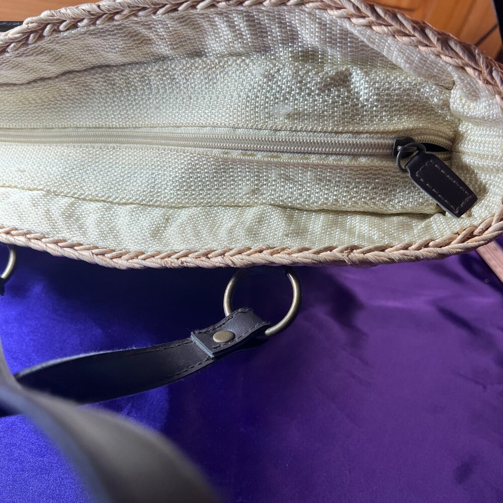 πLarge Woven Strow Shoulder Purse with Zipper- Never Used - Picture 10 of 12